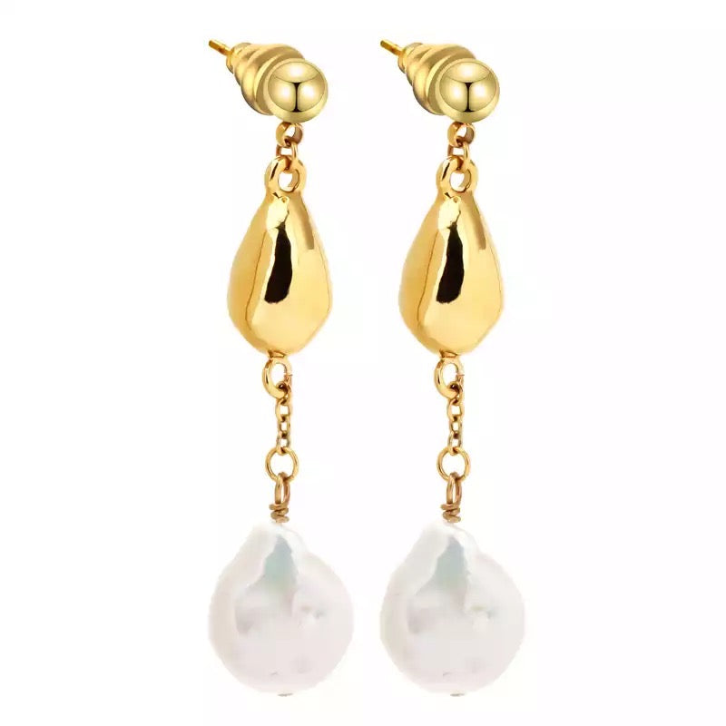 Layla Pearl Drop Earring Earring Sahira Jewelry Design