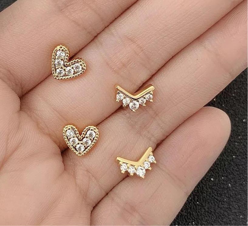 Nia Pave Heart Studs Sahira Jewelry Design
