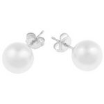 Jackie O. Pearl Studs