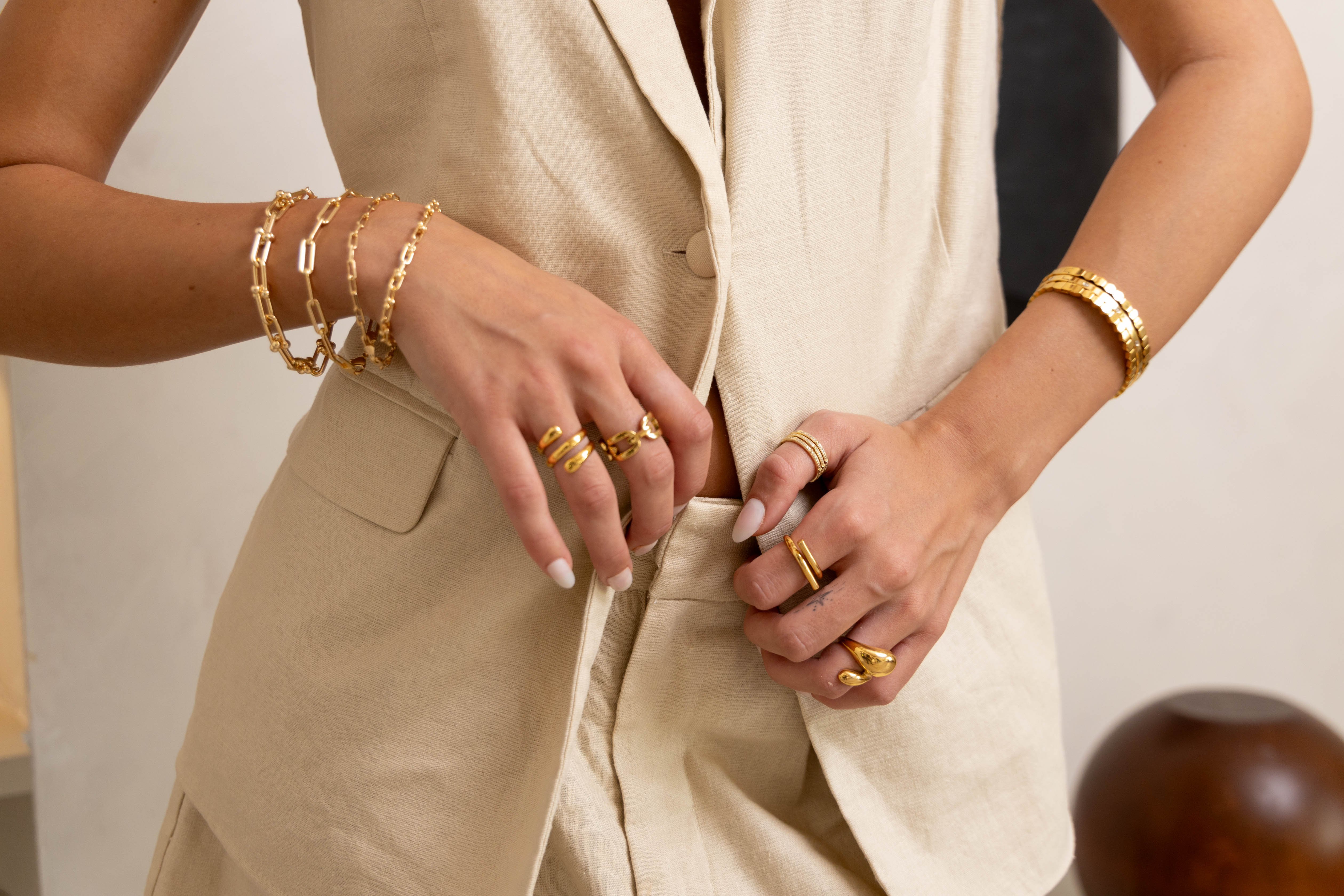 Carrie paperclip link bracelet in sleek metal, modern chain design perfect for special occasions and everyday elegance