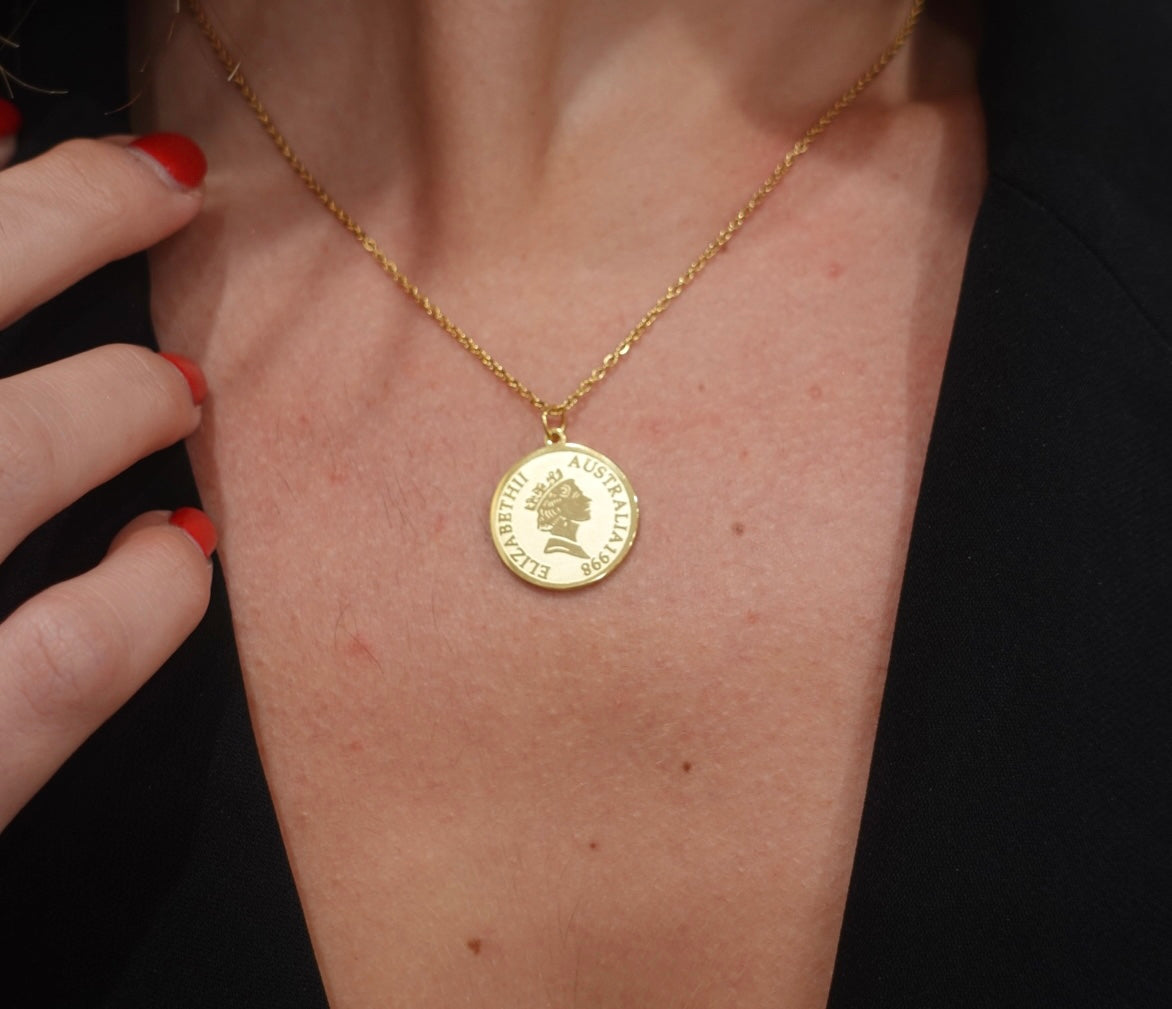 Collar de monedas clásico