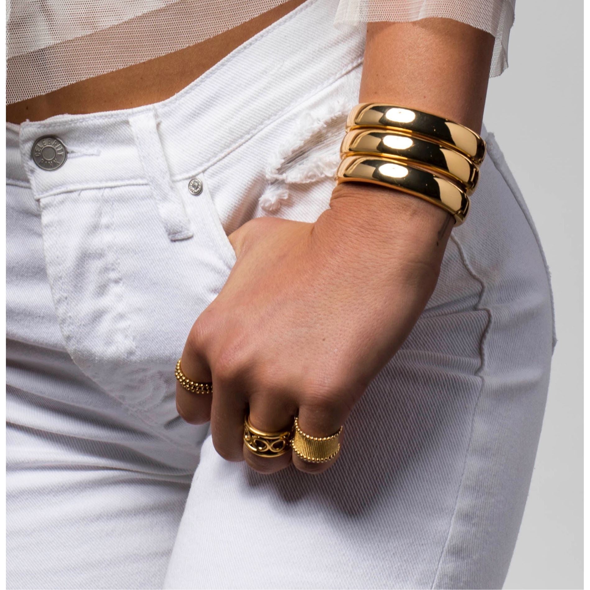 Latest Bracelet Designs for Ladies in Gold